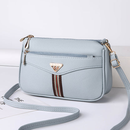 Mid-aged woman single shoulder bag