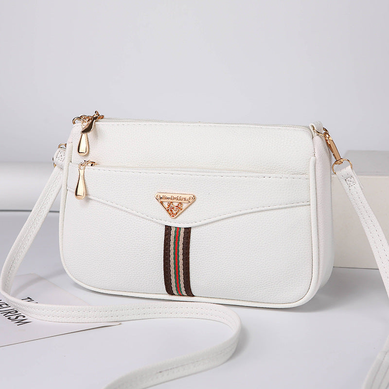 Mid-aged woman single shoulder bag